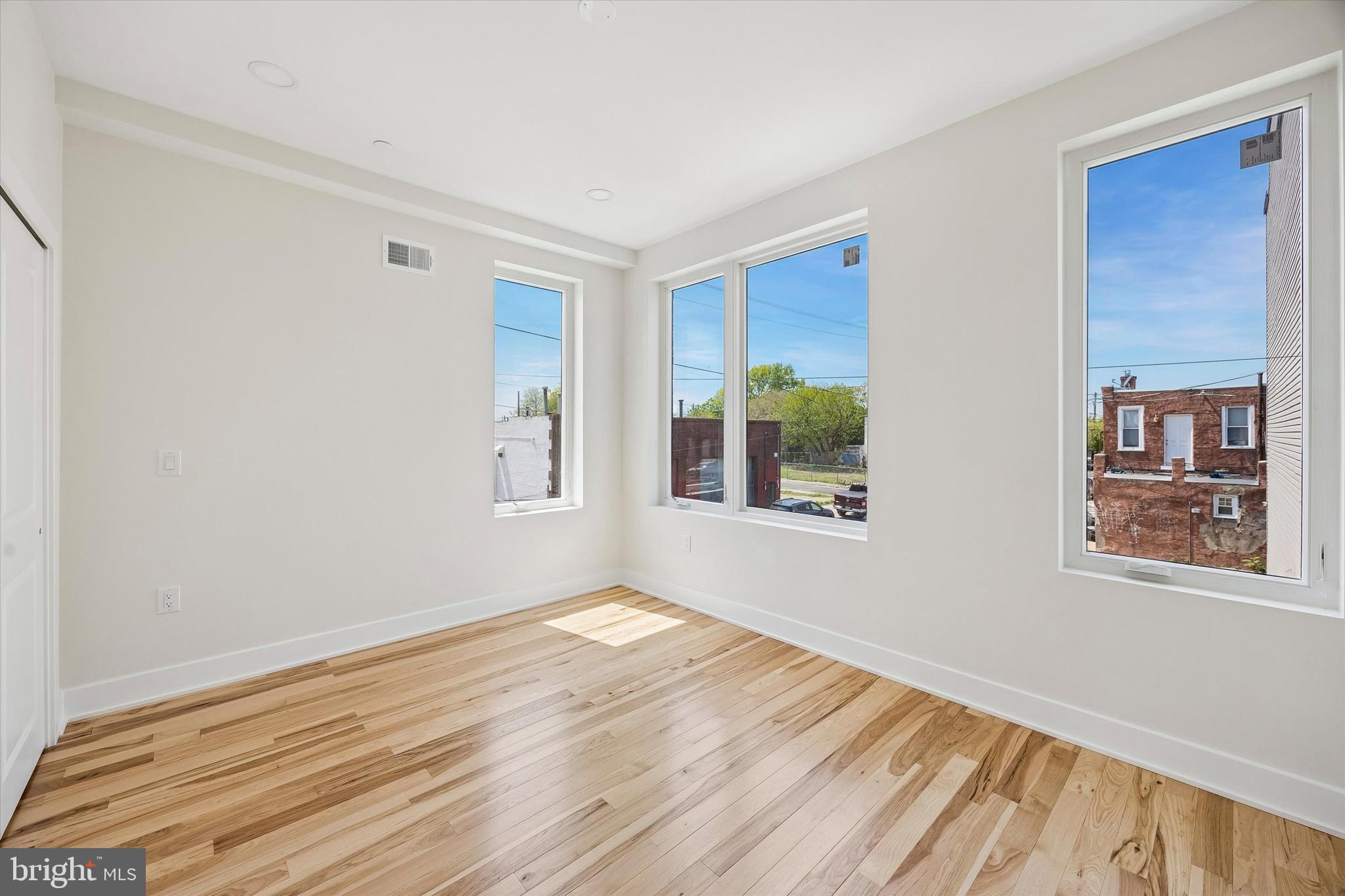GRAYS FERRY - Residential