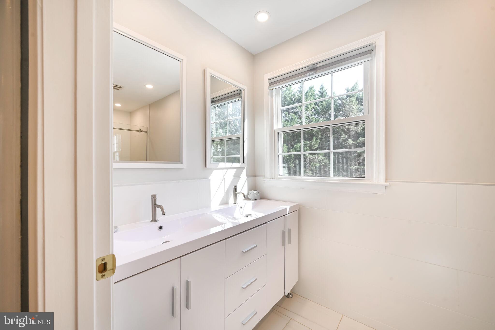 KENWOOD - Residential