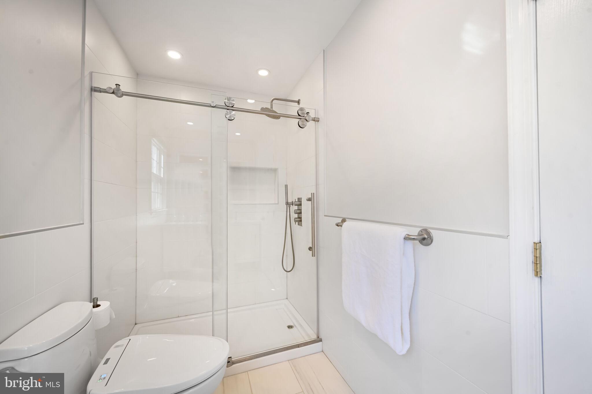 KENWOOD - Residential