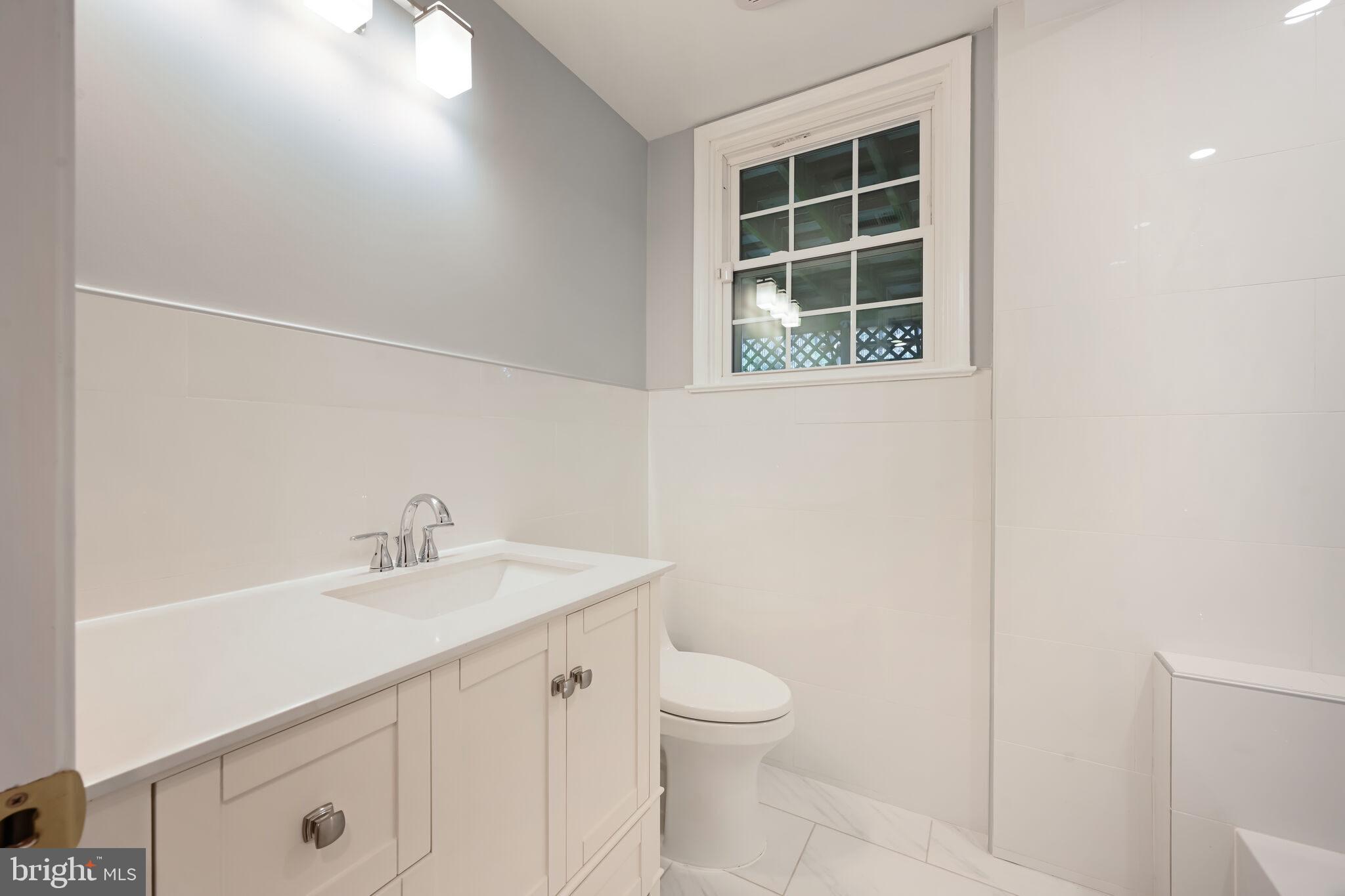 KENWOOD - Residential