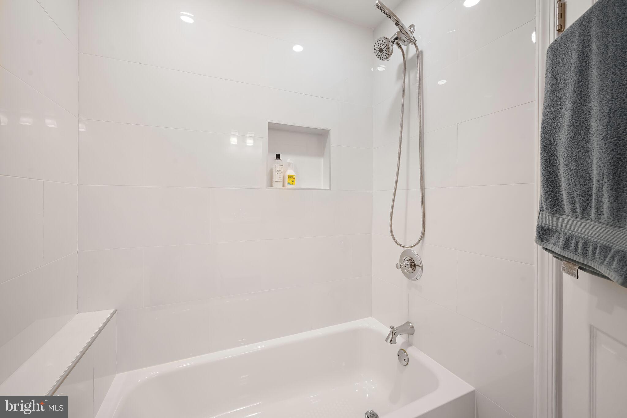 KENWOOD - Residential