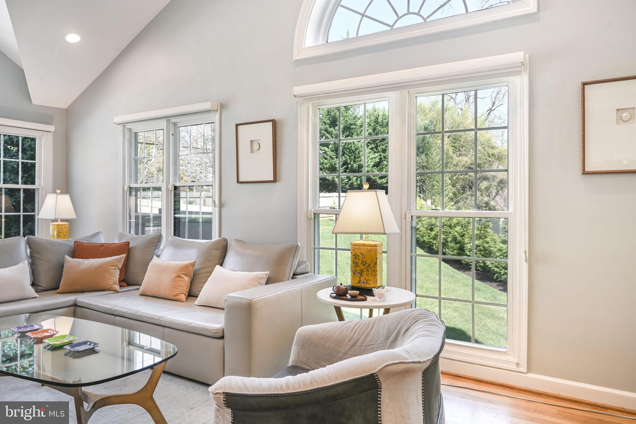 KENWOOD - Residential