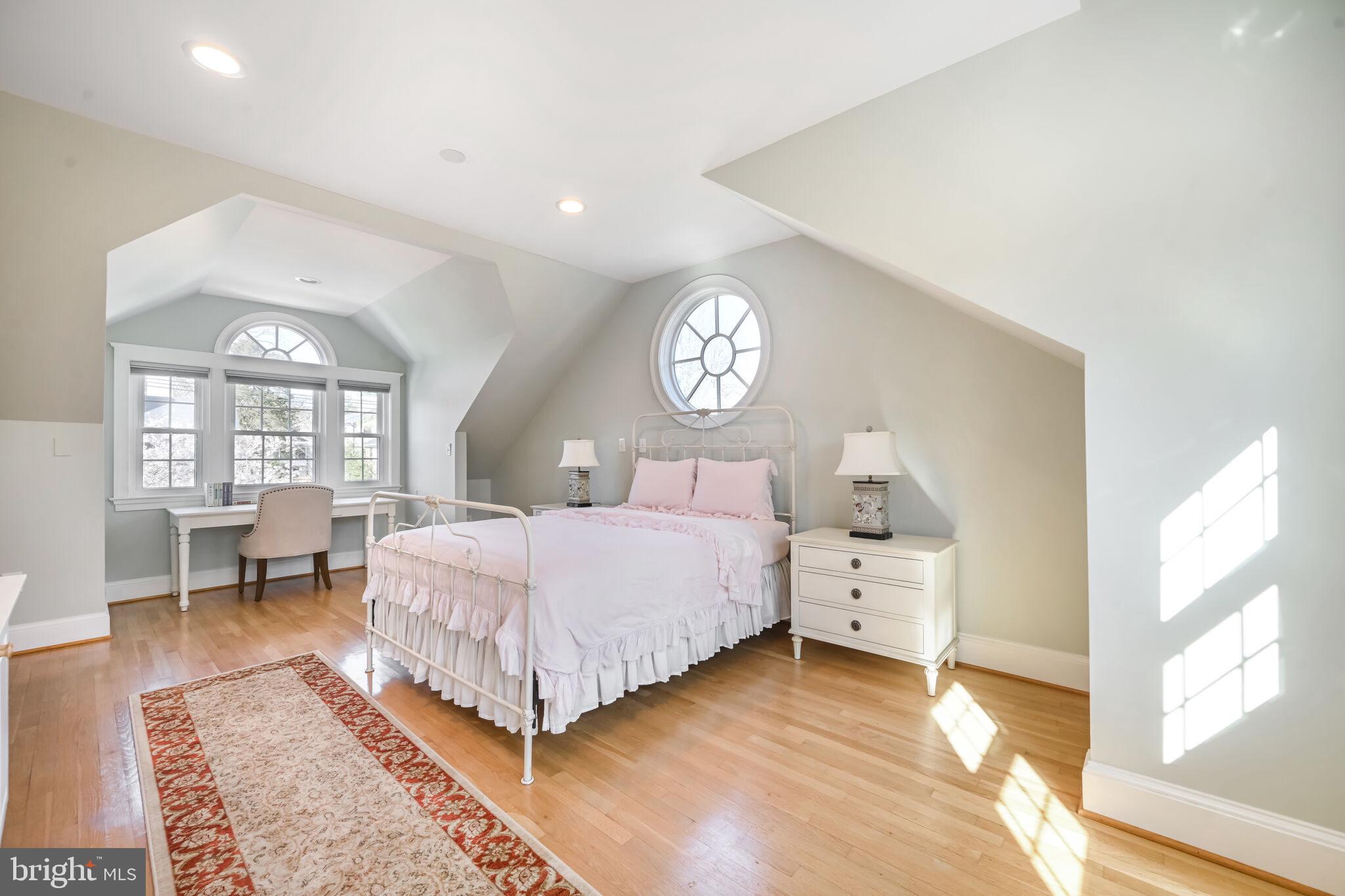 KENWOOD - Residential