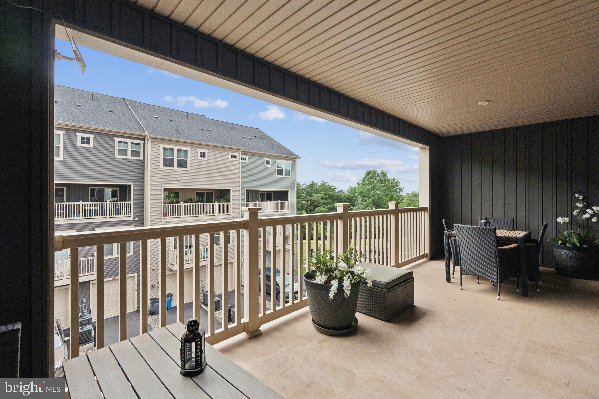 ARCOLA TOWN CENTER CONDO - Residential