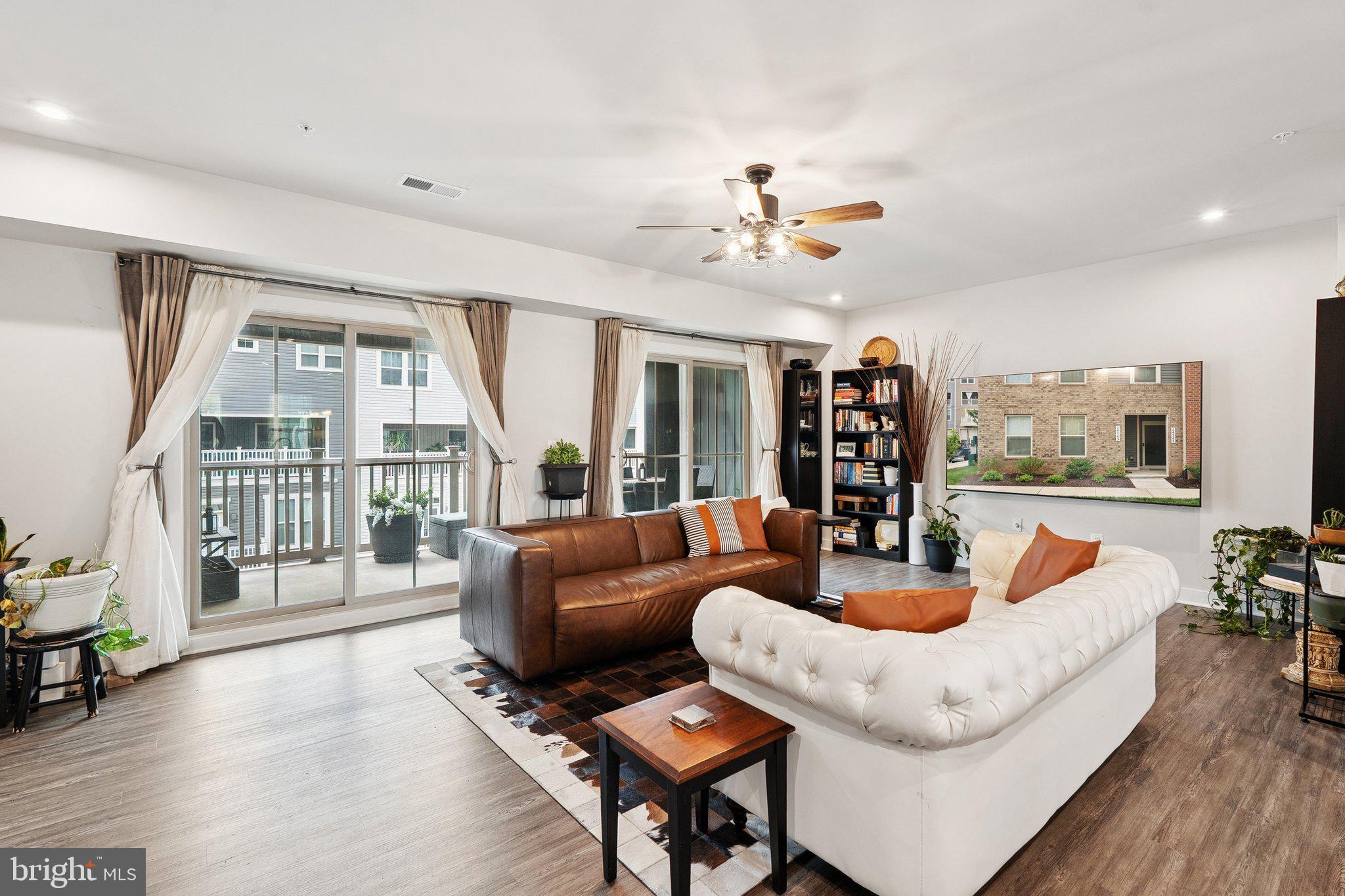 ARCOLA TOWN CENTER CONDO - Residential