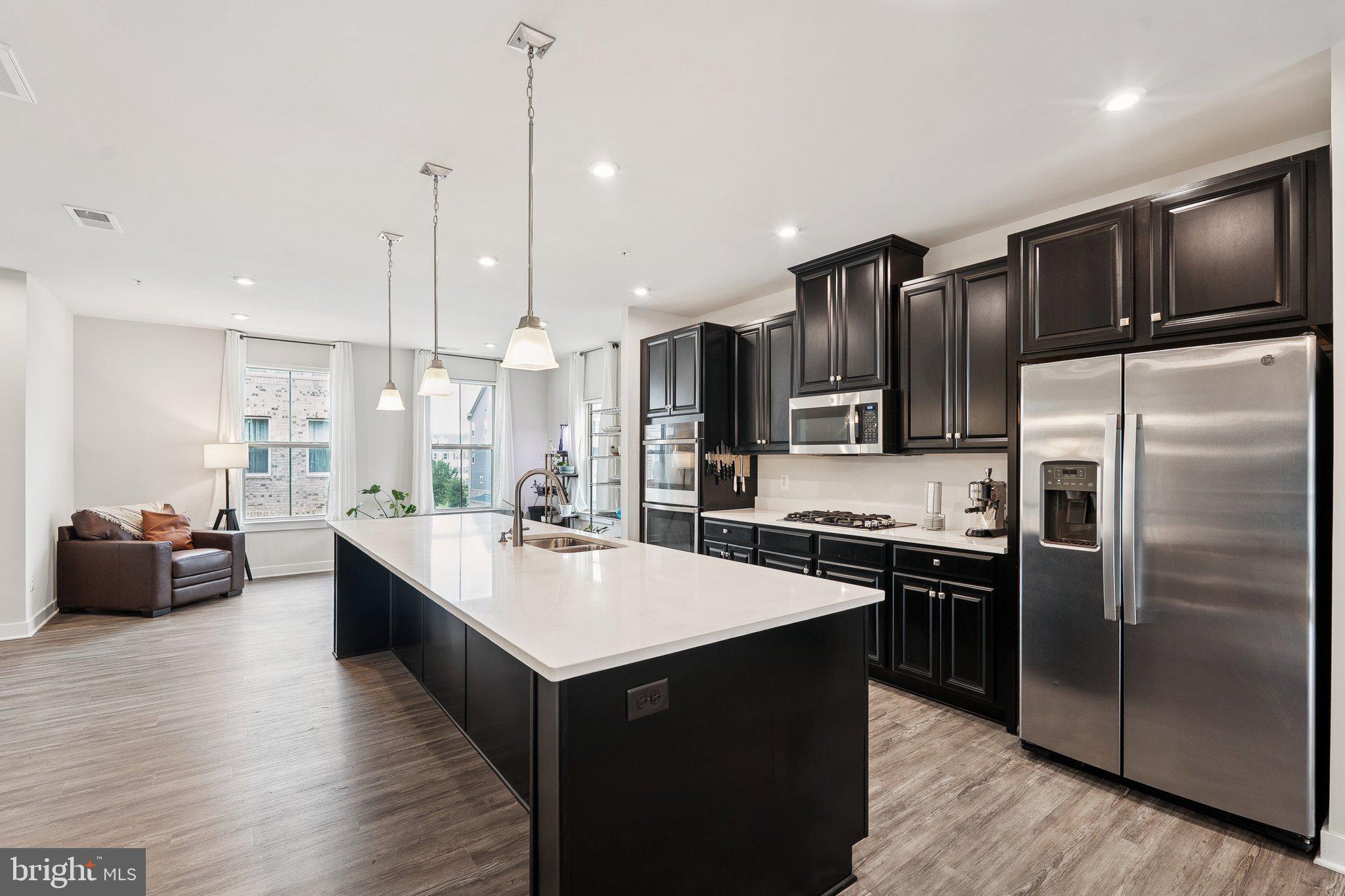 ARCOLA TOWN CENTER CONDO - Residential