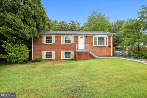 Photo of 13601 Kingsman Road, WOODBRIDGE, VA 22193 (MLS # VAPW2123546)