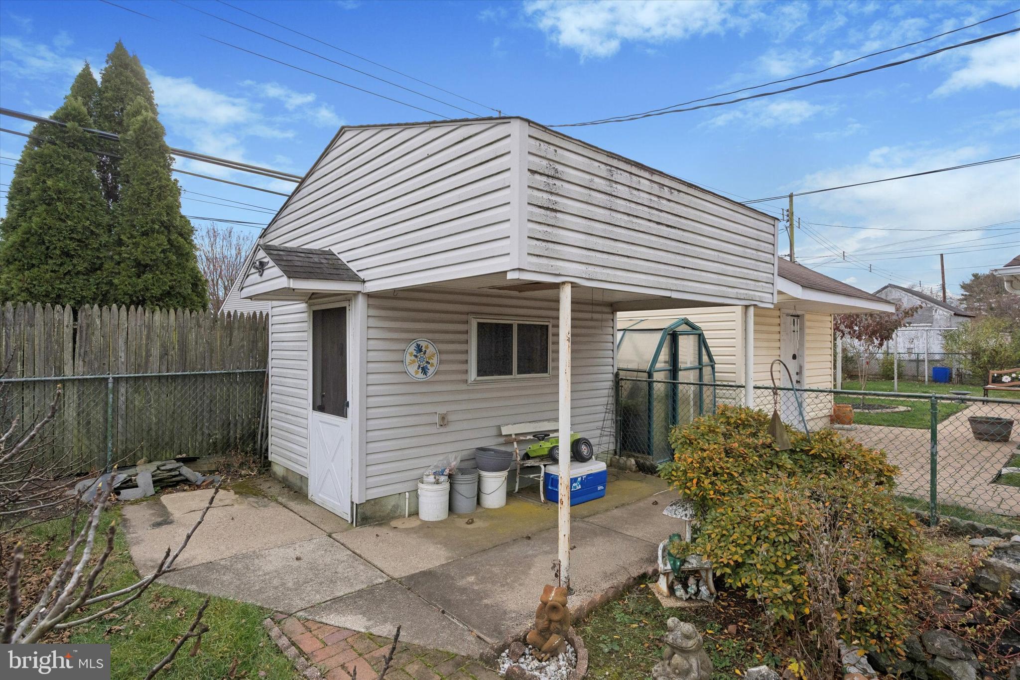 WHITEWOOD - Residential