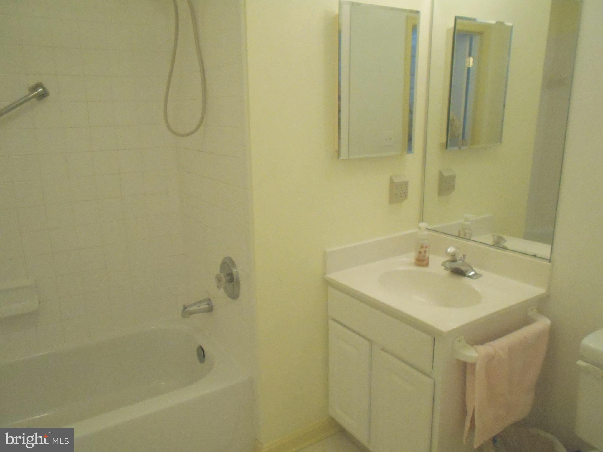 WINIFRED MANOR - Residential