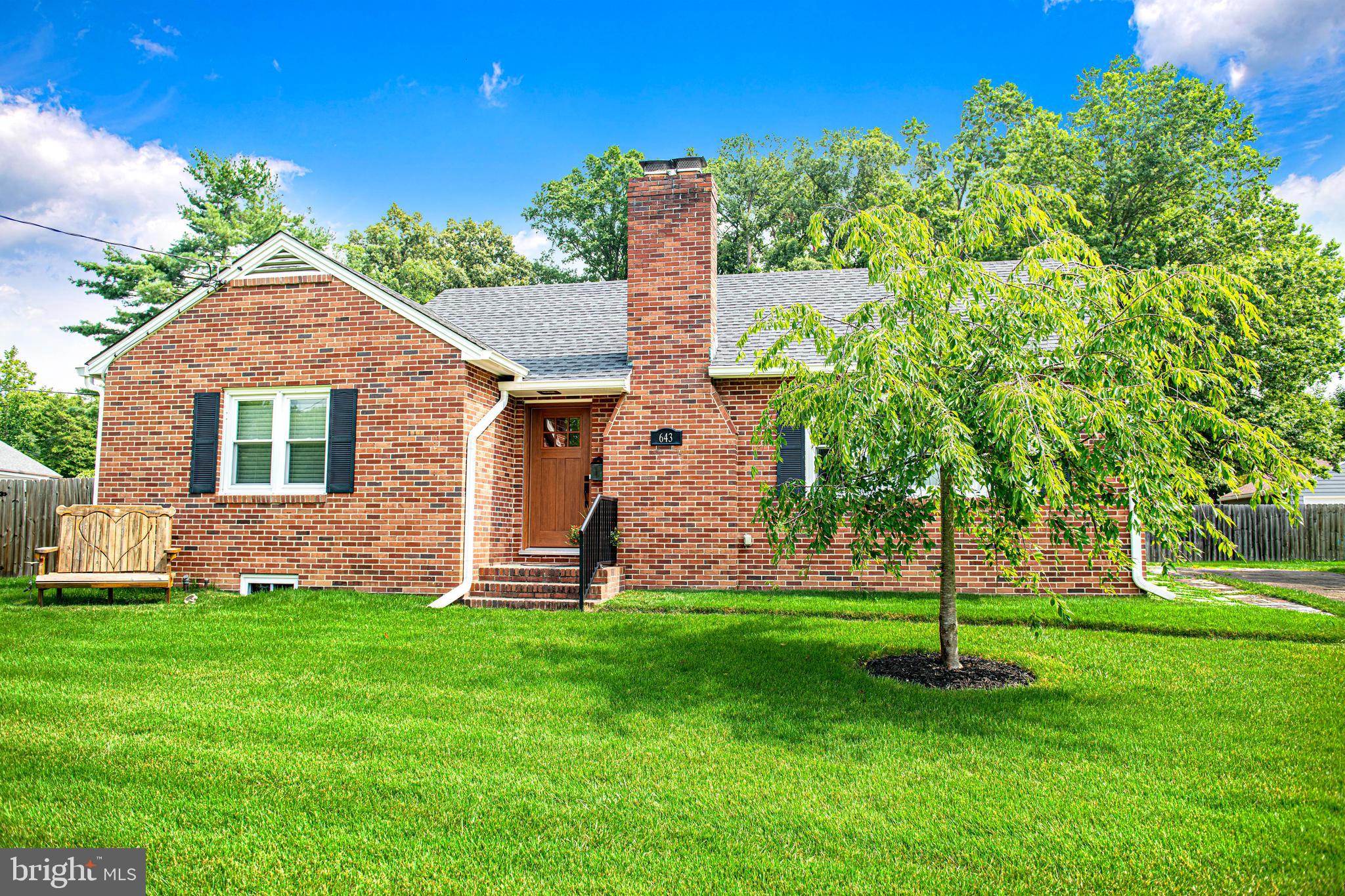 BURKLEY MANOR - Residential