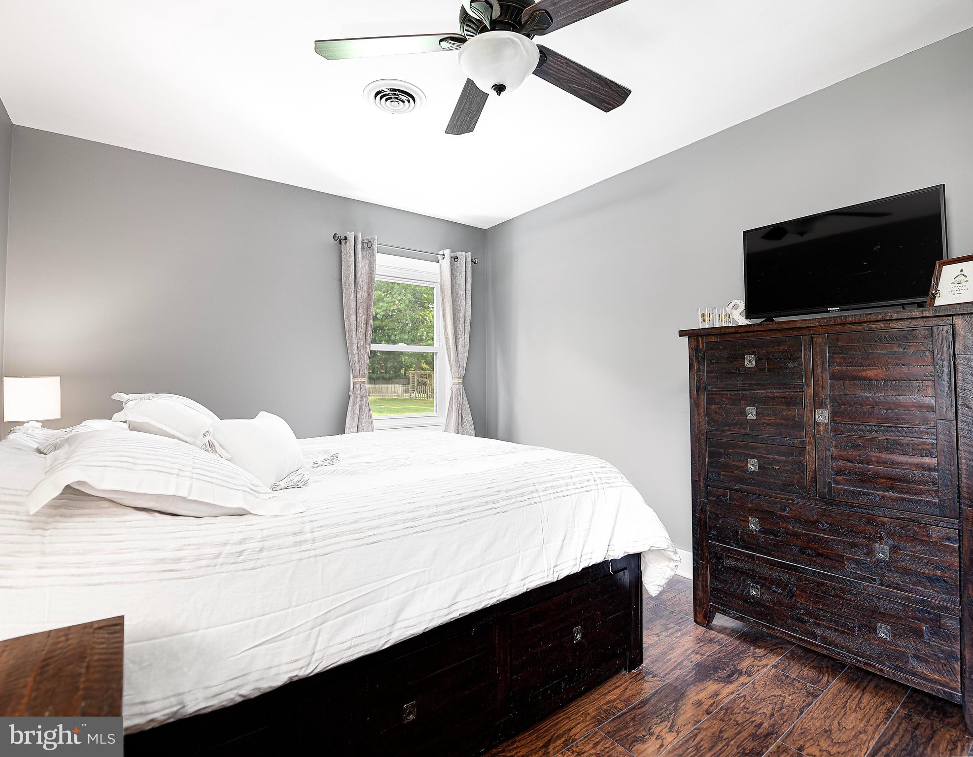 BURKLEY MANOR - Residential