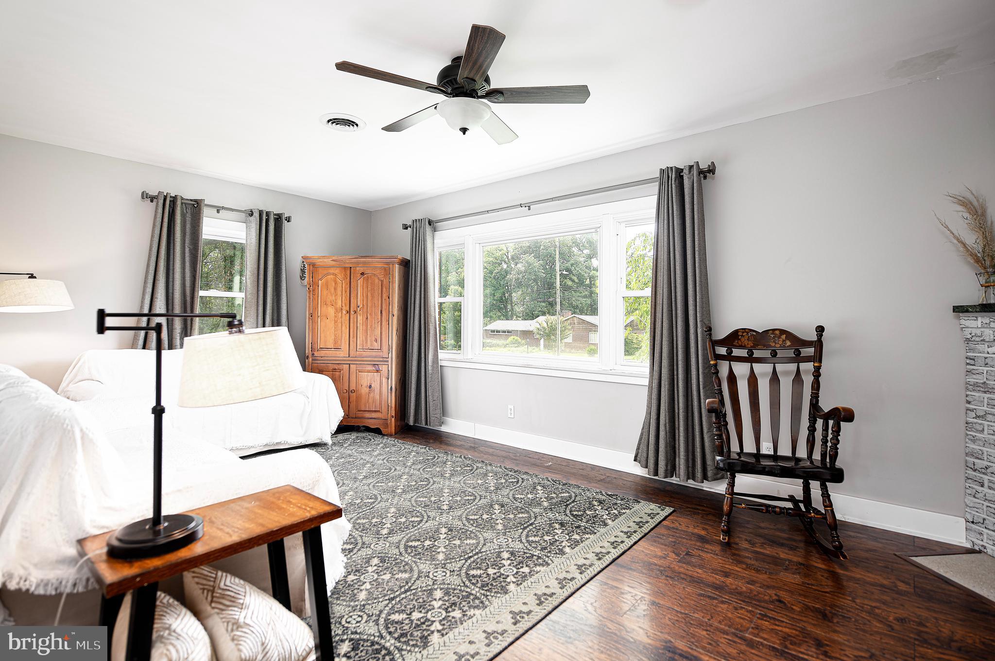 BURKLEY MANOR - Residential