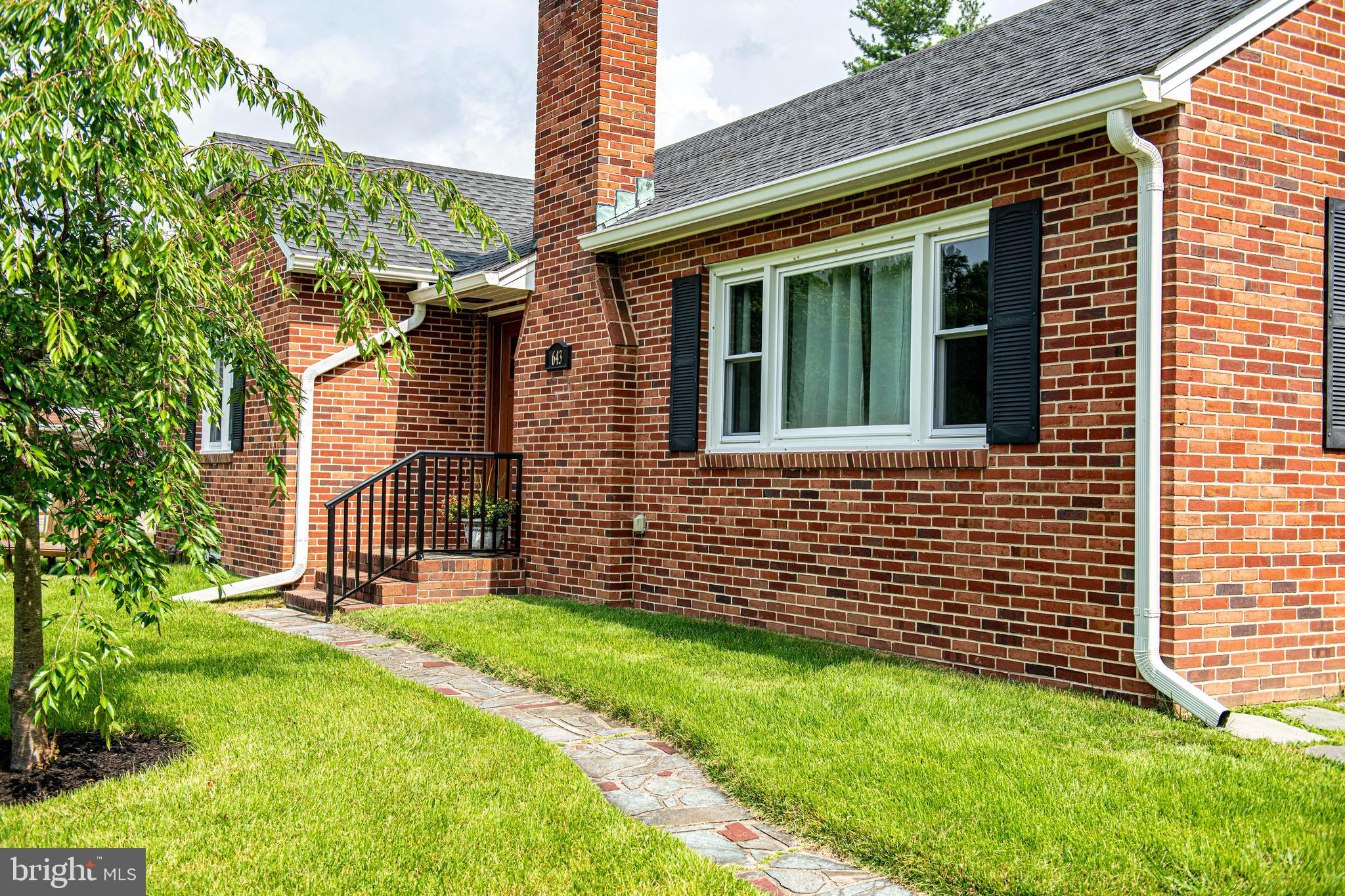 BURKLEY MANOR - Residential