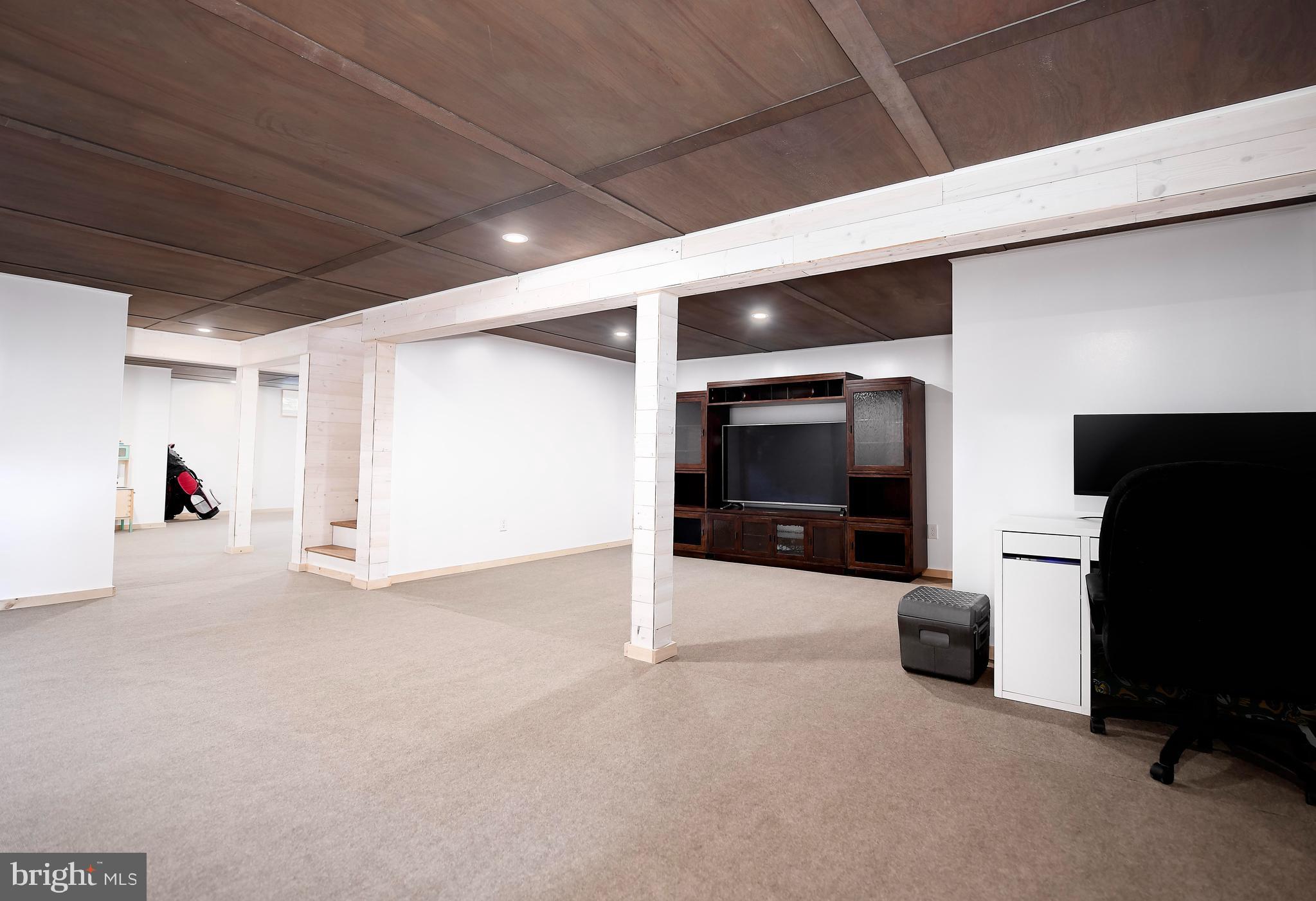 BURKLEY MANOR - Residential