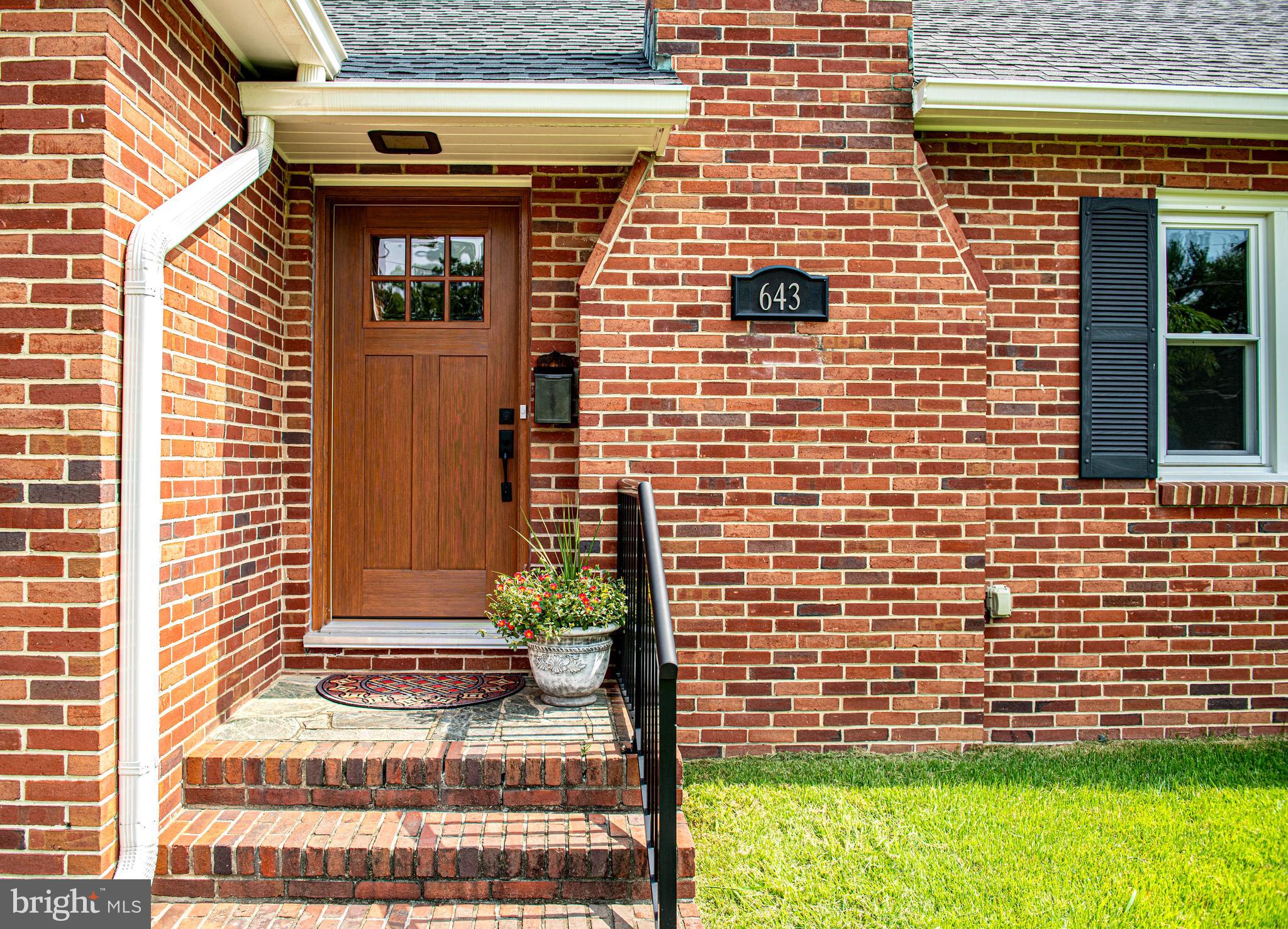 BURKLEY MANOR - Residential