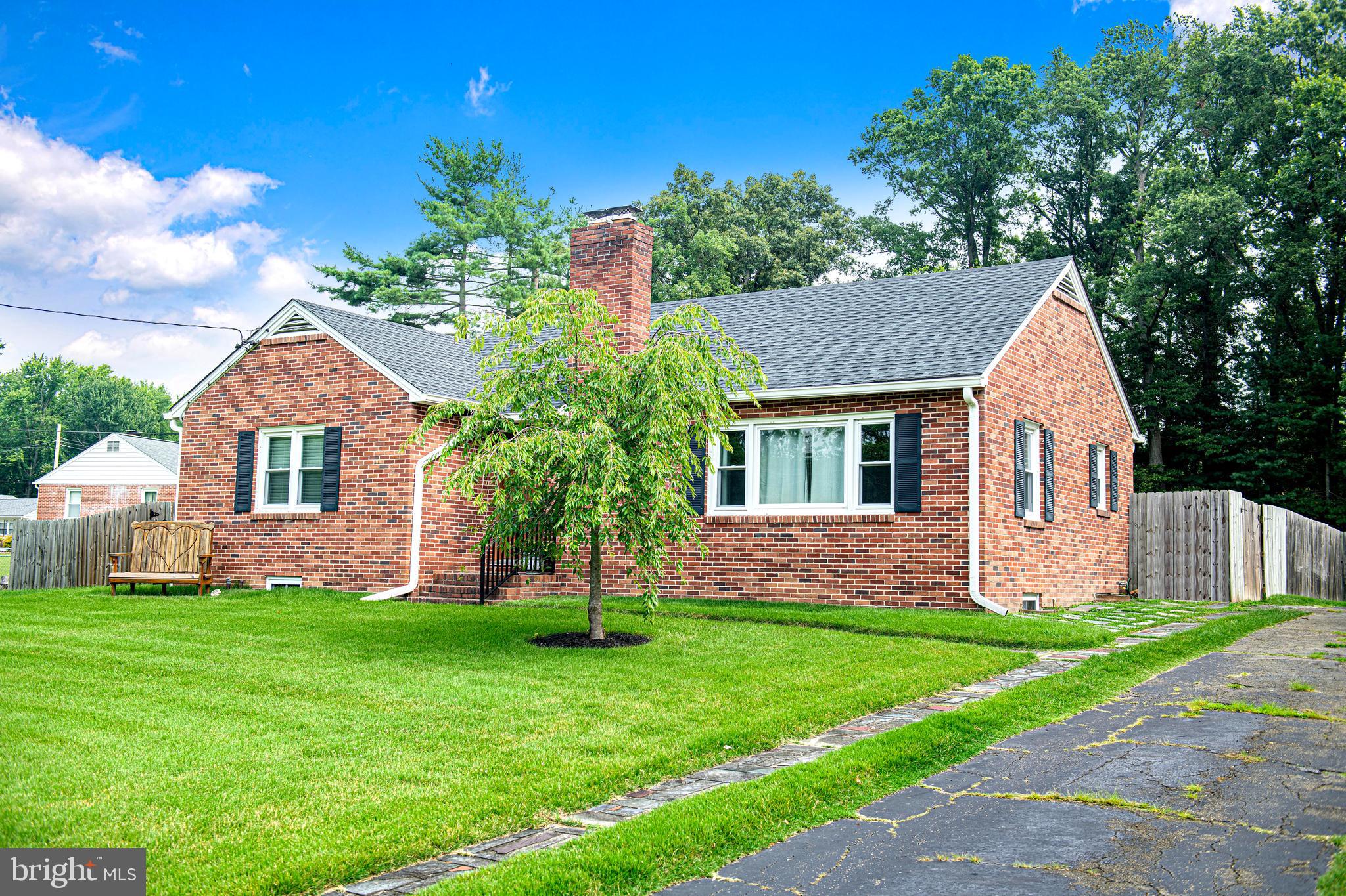 BURKLEY MANOR - Residential