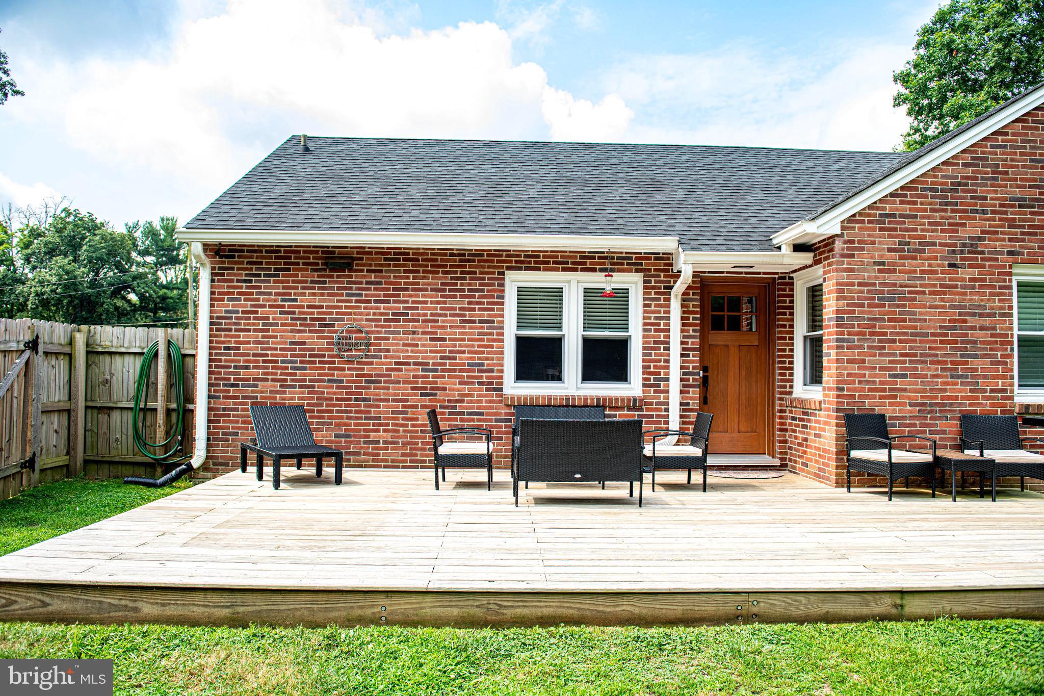 BURKLEY MANOR - Residential