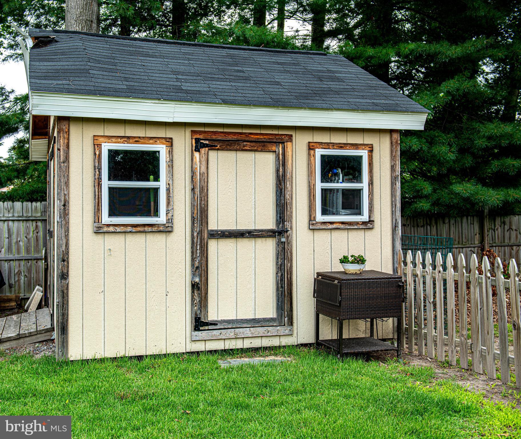 BURKLEY MANOR - Residential