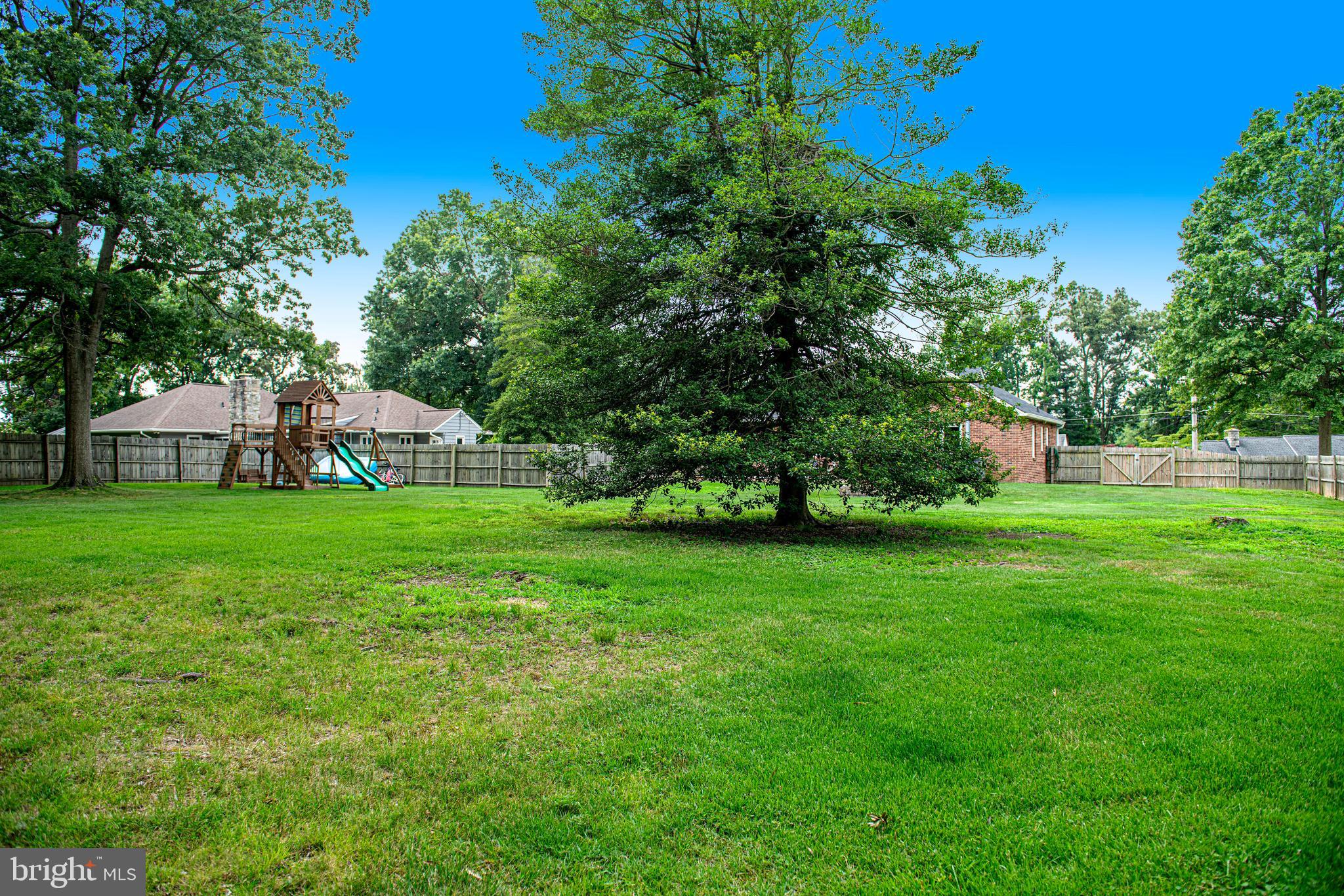 BURKLEY MANOR - Residential