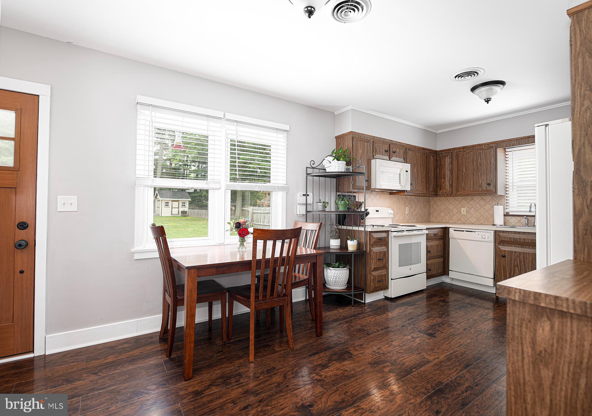 BURKLEY MANOR - Residential