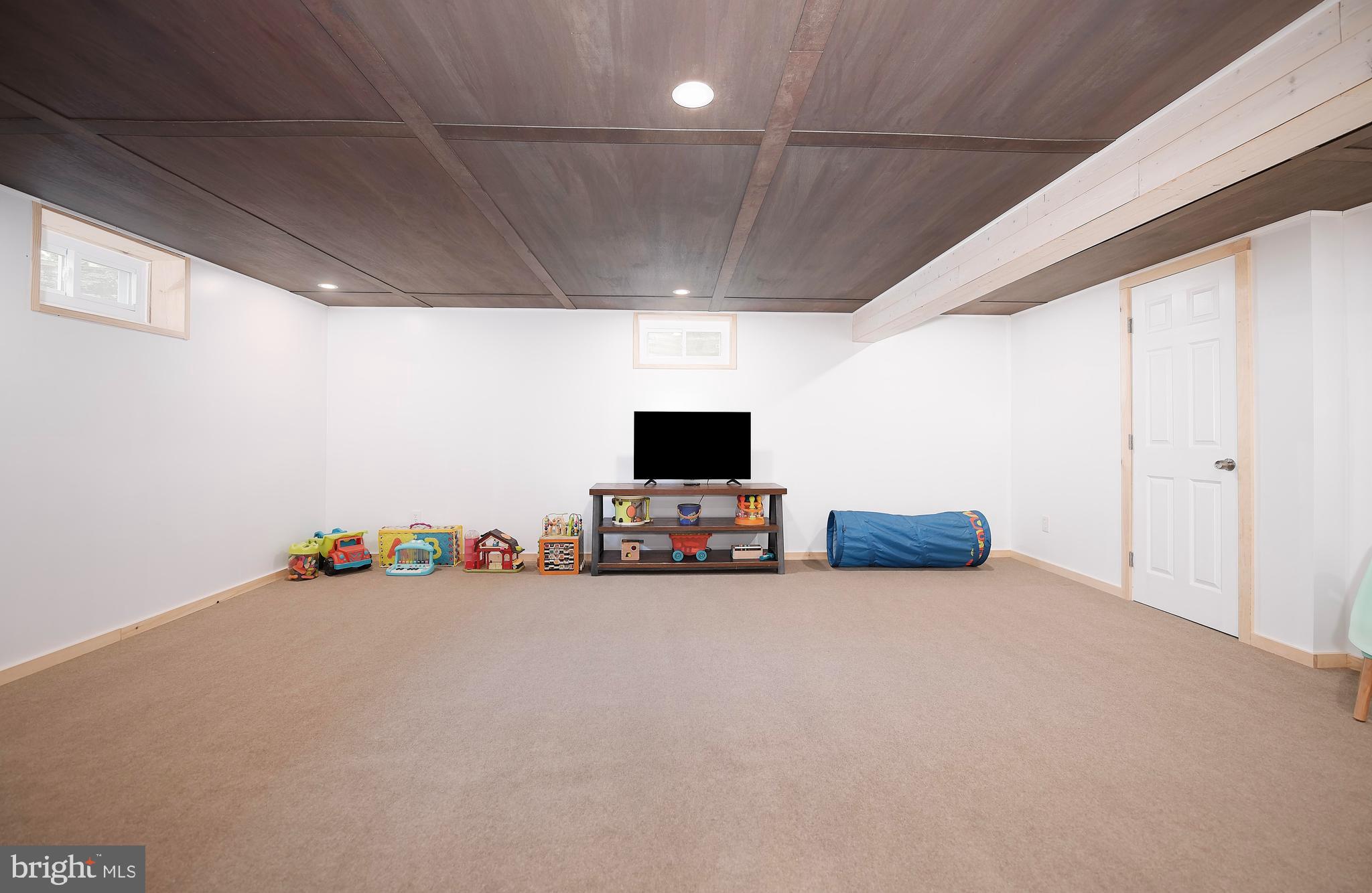 BURKLEY MANOR - Residential