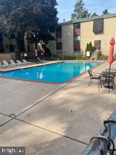 BENTLEY SQUARE - Residential