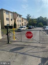 BENTLEY SQUARE - Residential