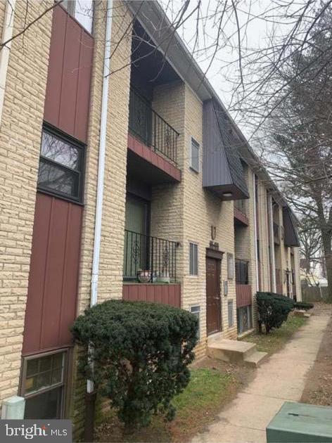 BENTLEY SQUARE - Residential