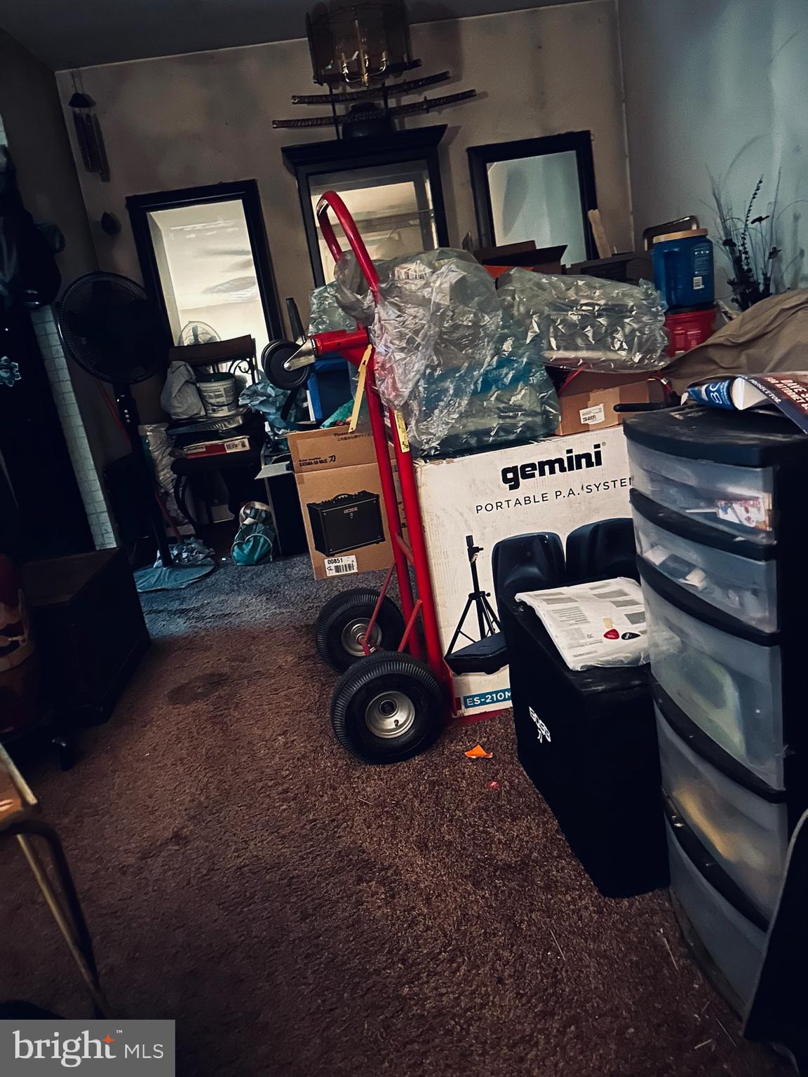 BENTLEY SQUARE - Residential