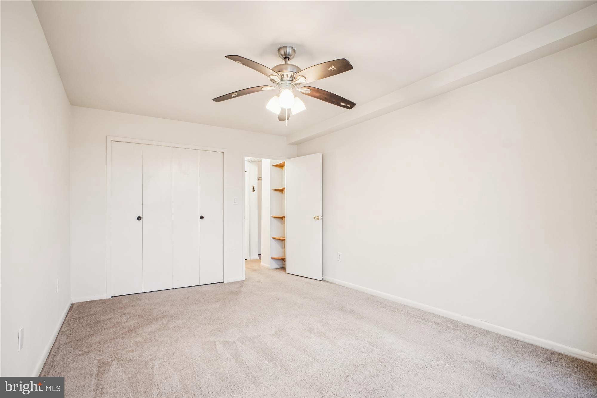 RIVER TOWERS - Residential Lease