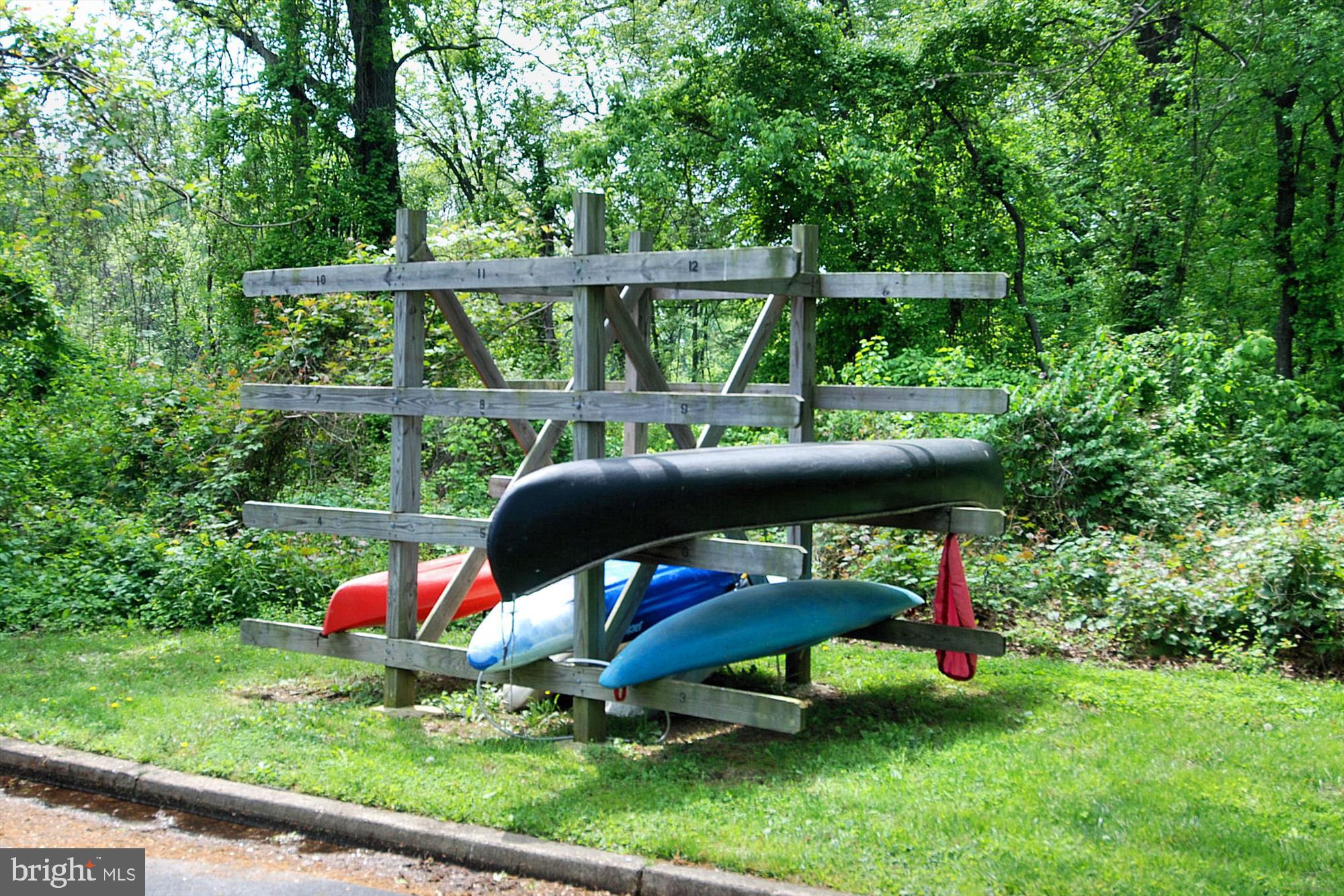 RIVER TOWERS - Residential Lease