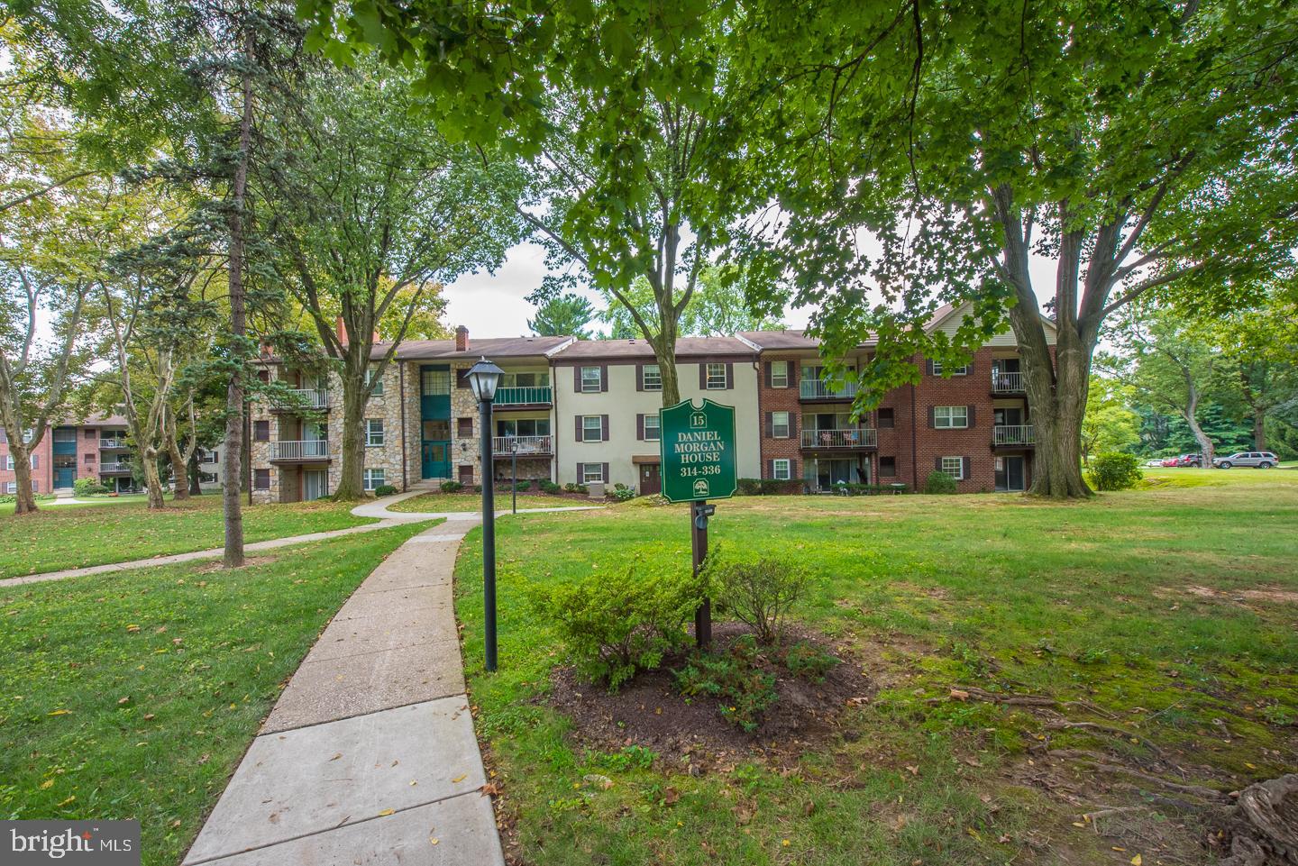 GLENHARDIE - Residential