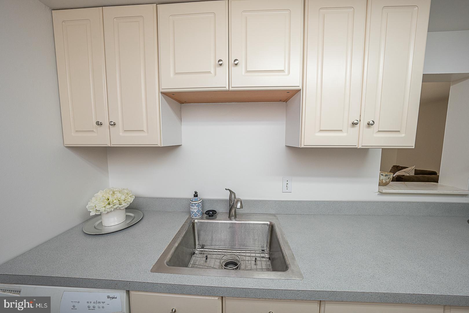 GLENHARDIE - Residential