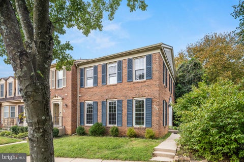 Photo of 7512 Oldham Way, ALEXANDRIA, VA 22315 (MLS # VAFX2331028)