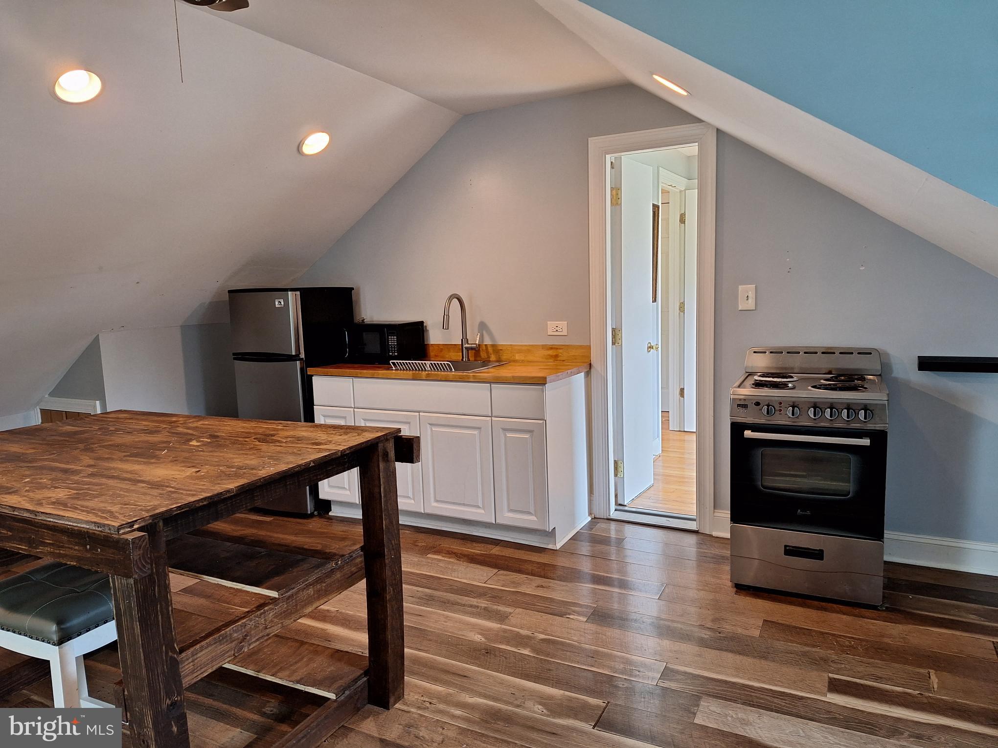 9078 NW Barn Apt. KNOLL RUN