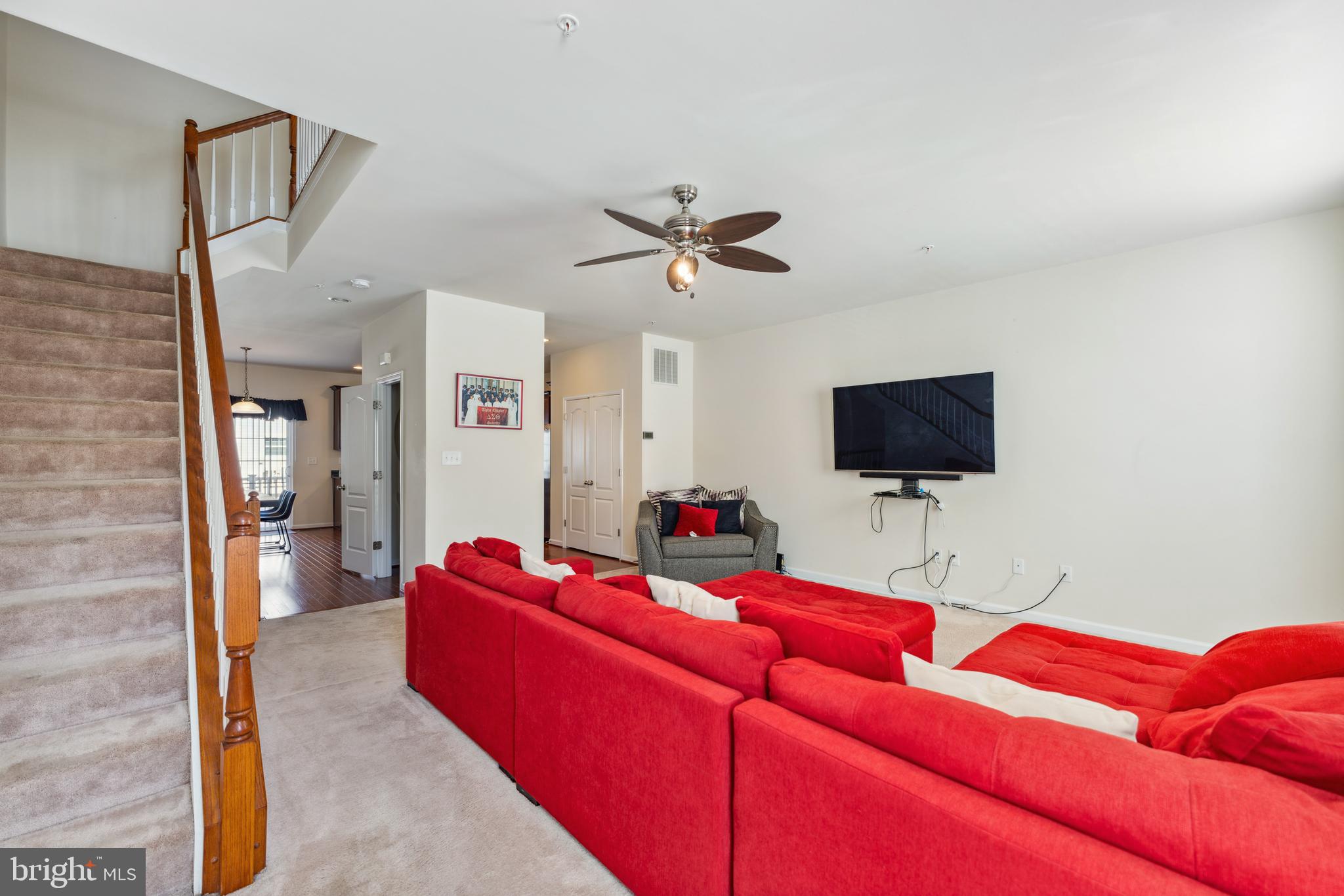 CHELSEA MANOR - Residential Lease