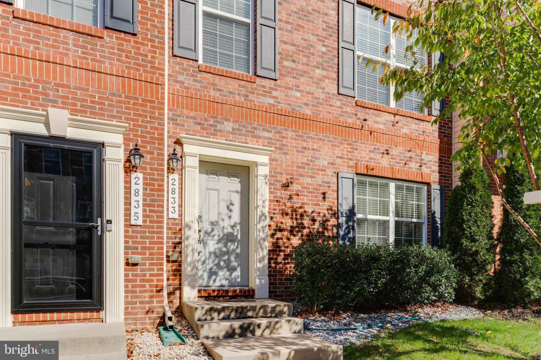 CHELSEA MANOR - Residential Lease