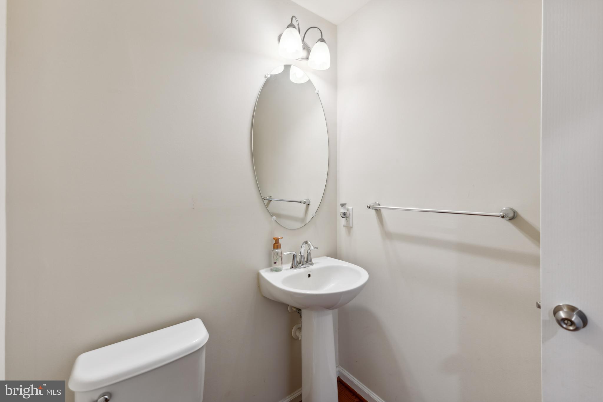 CHELSEA MANOR - Residential Lease