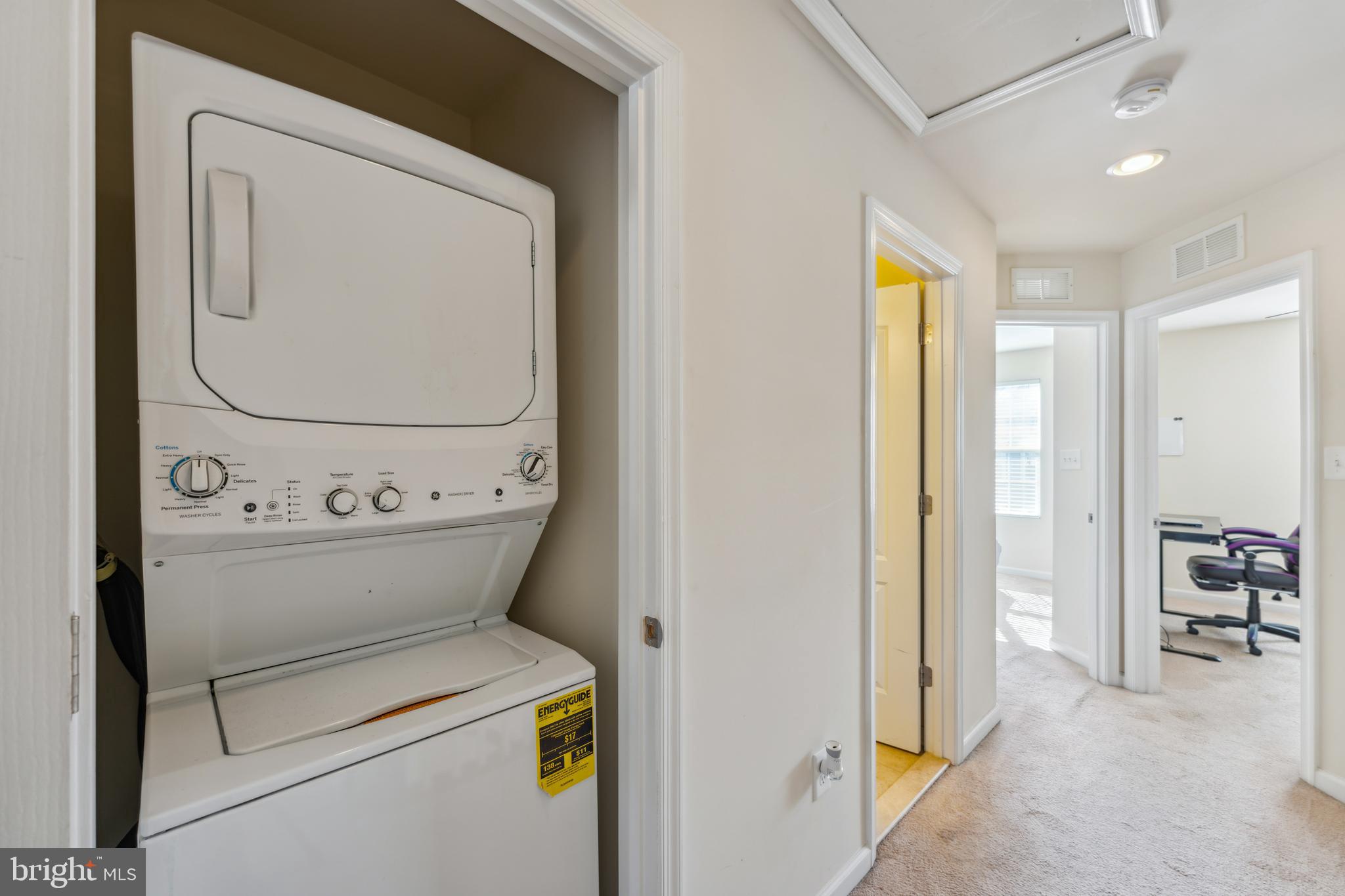 CHELSEA MANOR - Residential Lease