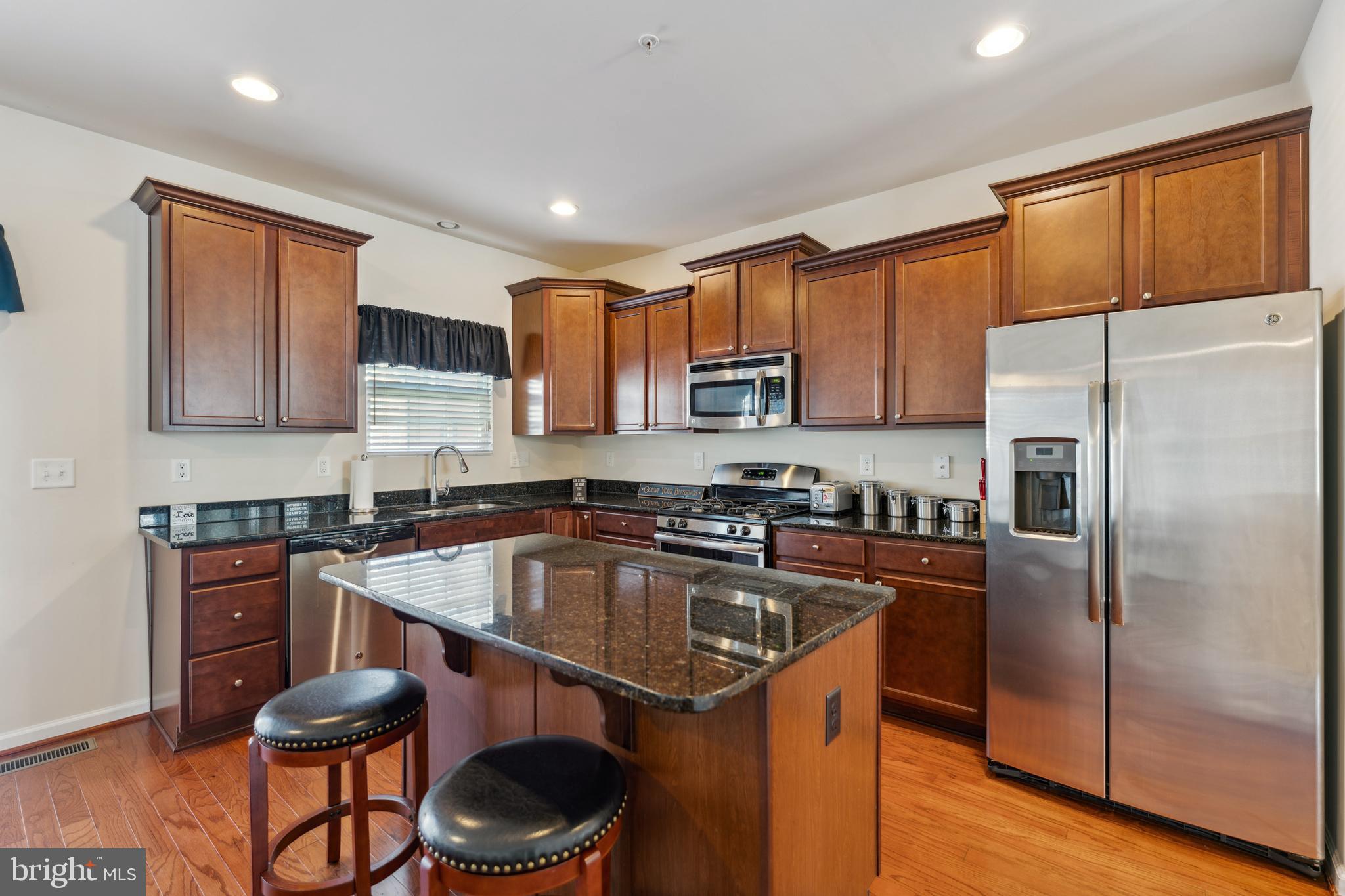 CHELSEA MANOR - Residential Lease