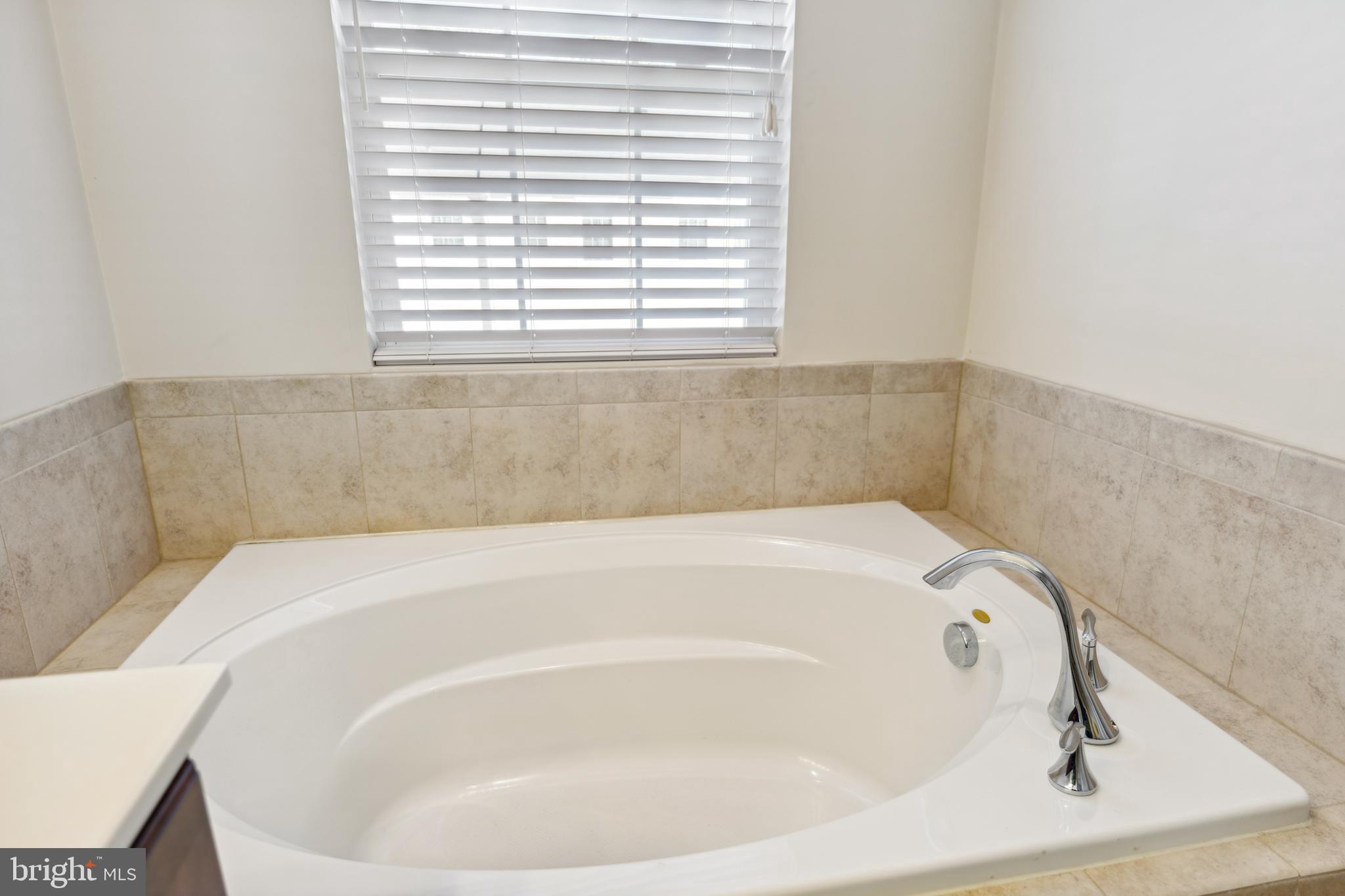 CHELSEA MANOR - Residential Lease