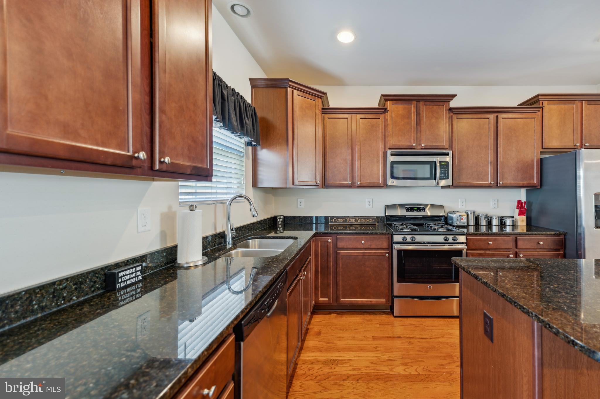 CHELSEA MANOR - Residential Lease