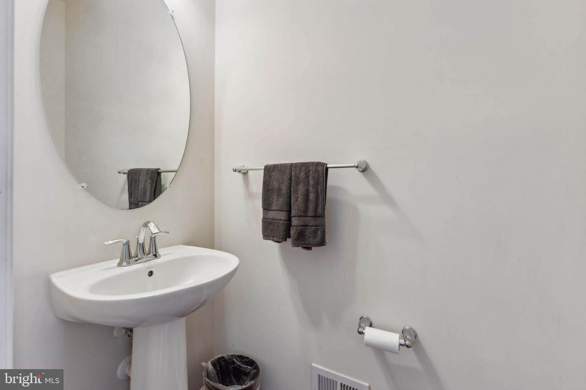 CHELSEA MANOR - Residential Lease