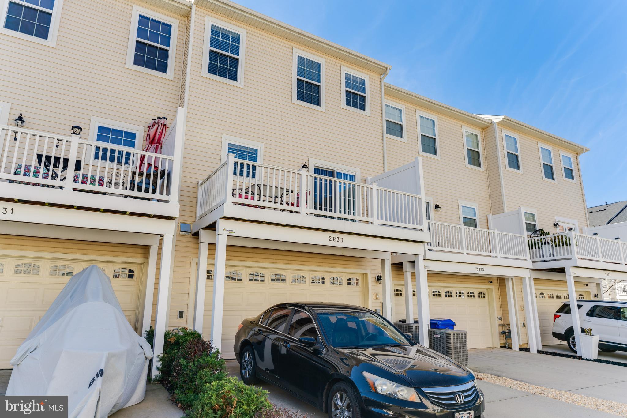 CHELSEA MANOR - Residential Lease