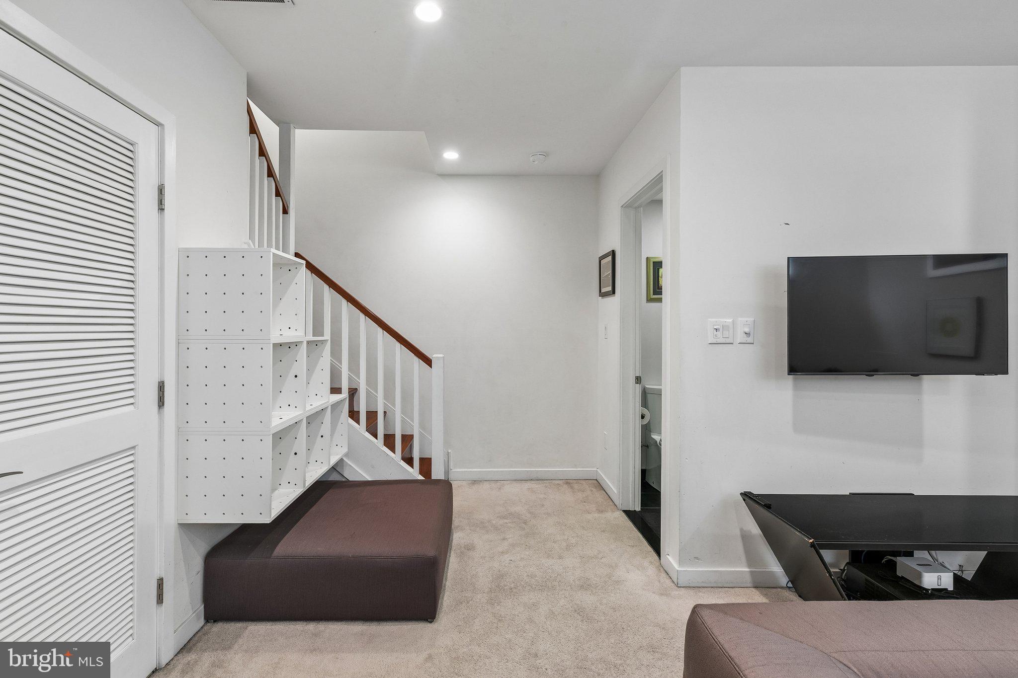 GRADUATE HOSPITAL - Residential