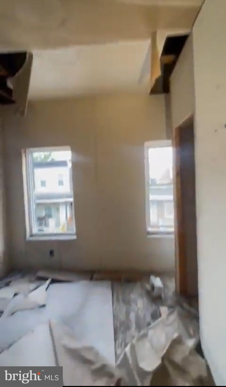 BROADWAY EAST - Residential