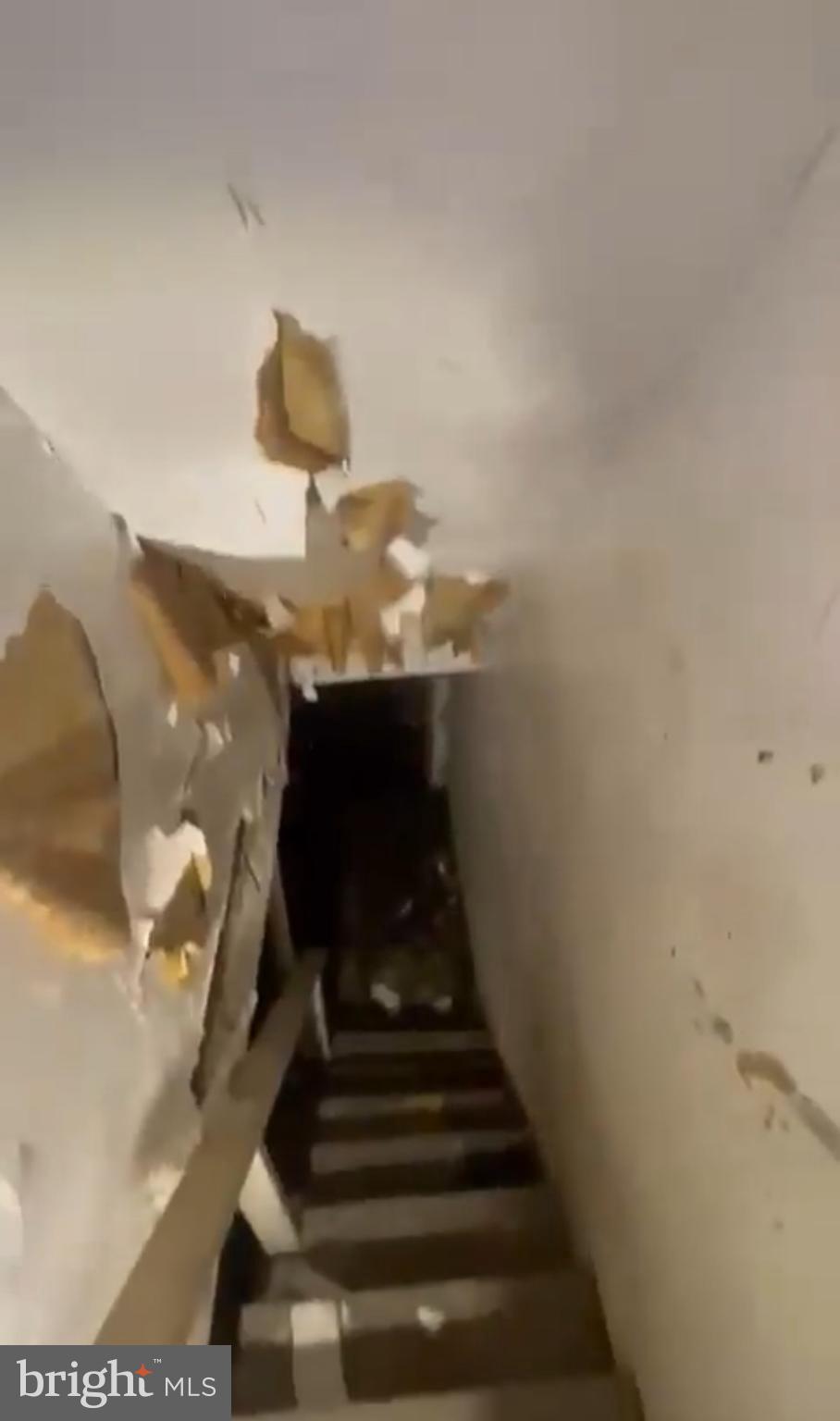 BROADWAY EAST - Residential