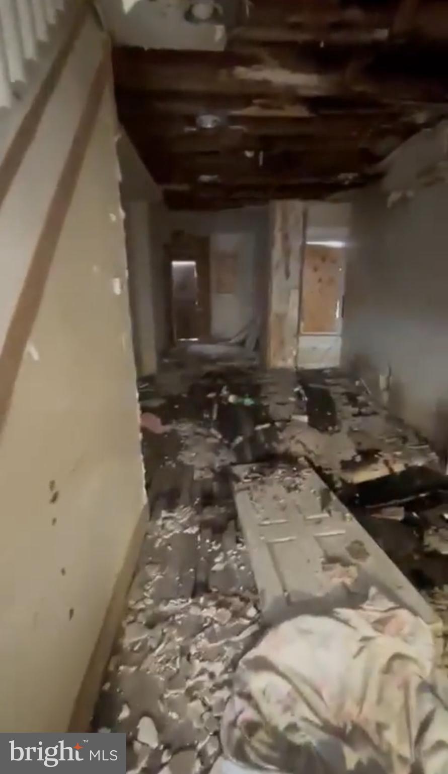 BROADWAY EAST - Residential