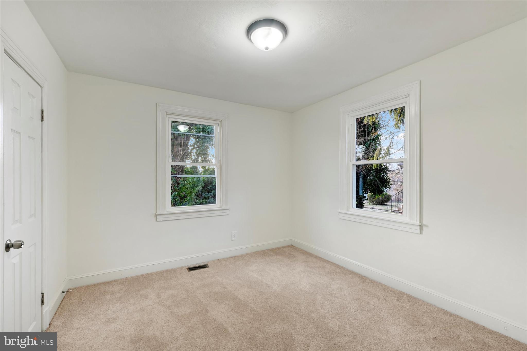 ESSEX - Residential