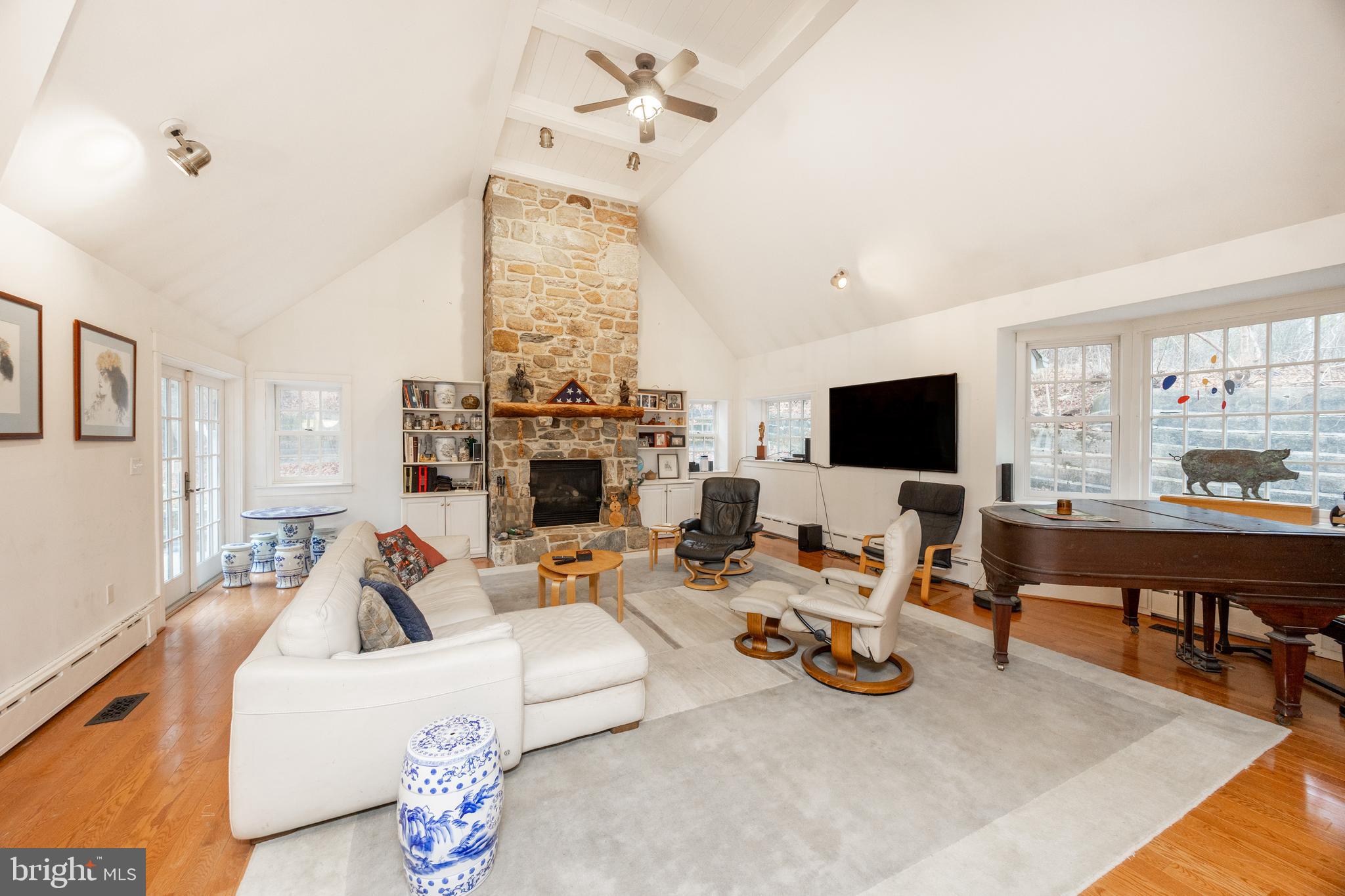 SMOKEHOUSE FARMS - Residential